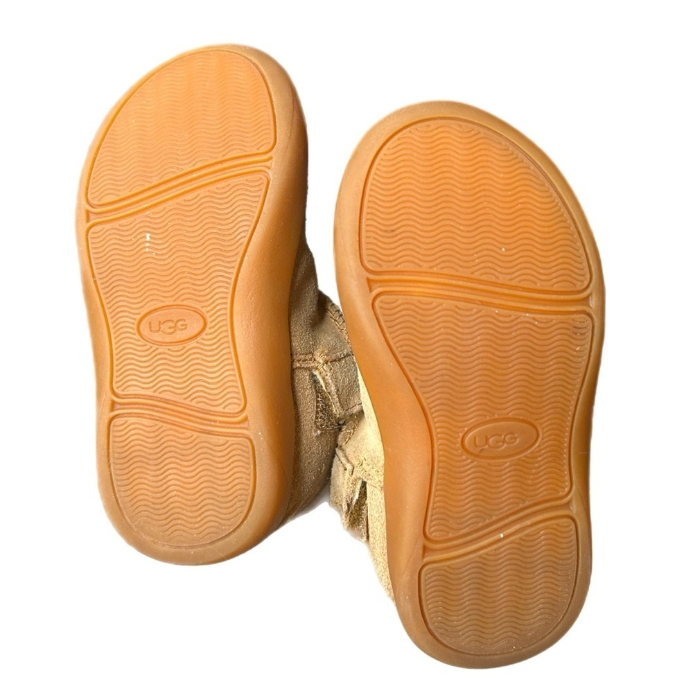 Toddler UGG Boots - Picture 4 of 15
